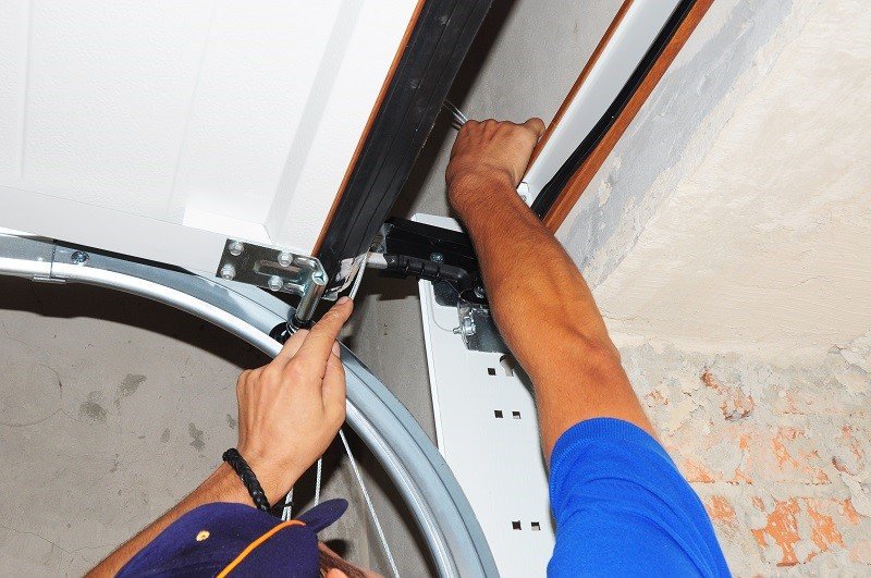 Emman_Smith's tweet photo. Things Associated With #GarageDoor Repairs: A Brief Guide  
#GarageDoorRepairs

Visit: https://t.co/EVyGKUwK5M

Via @TopBlogin https://t.co/DQQYve8cEd