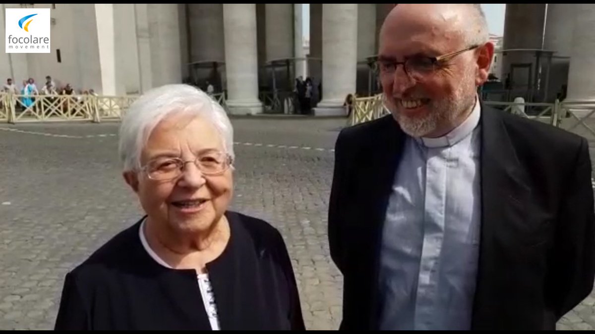 Focolare_org's tweet photo. VIDEO Maria Voce e Jesús Morán al termine dell'udienza privata con Papa Francesco del 2 settembre 2019
VIDEO Maria Voce and Jesús Morán at the end of the private audience with Pope Francis on 2 September 2019
https://t.co/HctRQJdKFR
https://t.co/O08wTUREVl #focolaremedia https://t.co/NOblAKWdGb