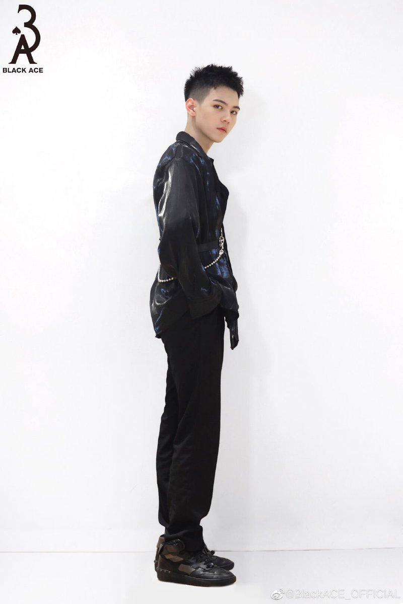 Bear Blackace Weibo Update 1 2 The Speck Of Light You Chase In The Dark Coming Soon 黑桃ace Blackace T Co T0wmsyppmx