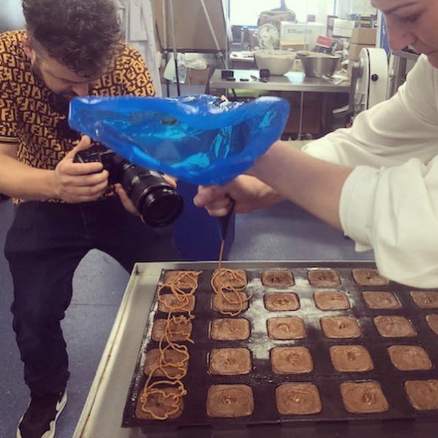 CakeBrands's tweet photo. Customers on site with us taking promotional shots. We have been working with this client on bespoke retail cakes for their chain of coffee shops. ☕️ 🍰 #NPD #Cakes #cakemaking #morefood #coffeeshop https://t.co/D6EsdWk99h