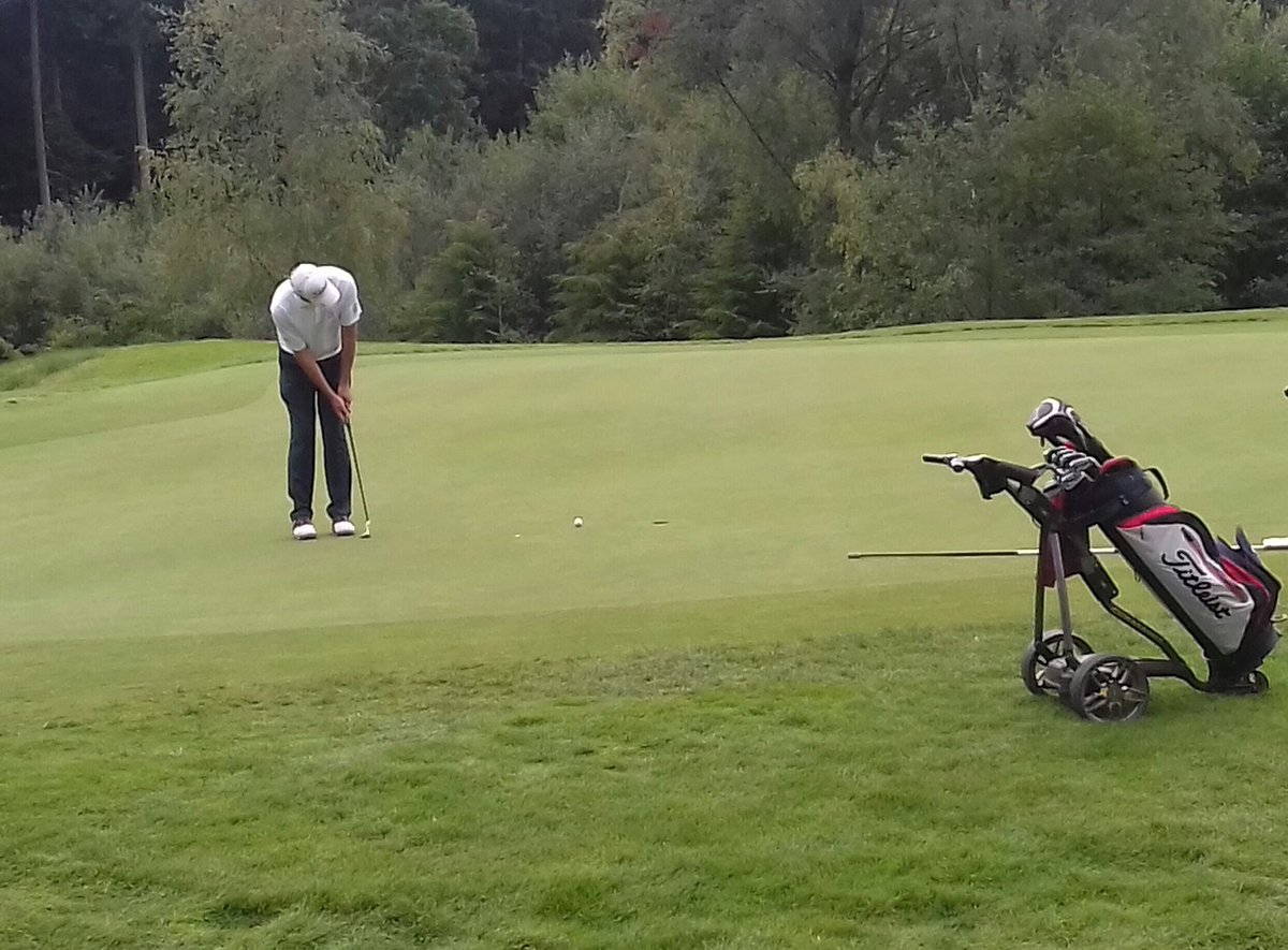 Kent_Golf_'s tweet photo. Best of luck to the Kent Seniors vs Dorset Seniors today away at Remedy Oak 🏌🏻♂️🏆⛳️
Here’s Mark Haffenden holing our for birdie to go 1 up through 6 🎉
Full results will be available this evening at: https://t.co/oxUxtOZnlY
#KentGolf #GrowingTheGame #SeniorsGolf #CountyMatch https://t.co/PQihFq1GHW