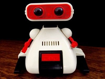 mutantteenager's tweet photo. @RussellsTranspo @LienhardRacing @officialenzari @ItaliAuto @BeauSatchelle @mcowleyracing @AffluentLiving_ @F1 @fosgoodwood @Rinoire @MonteCarloSBM Can't help thinking of the #Tomy #Dingbot 🤔 https://t.co/2aEk42gIFC