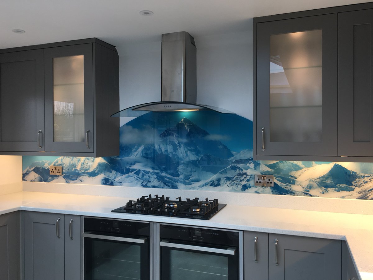 uaglassltd's tweet photo. Create a home you will love ♥️🏡 Contact Norfolk's Leading Specialists for all your bespoke glass requirements #uaglass #glassmanufacturers #est1998 
https://t.co/bMYWqobVLT https://t.co/AH4YOc09R1