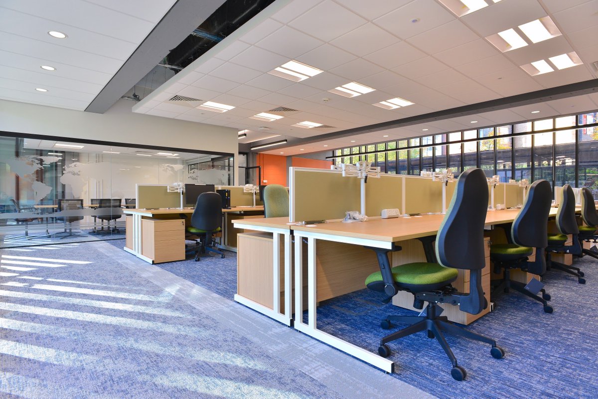 Desso_UK's tweet photo. .@FarrellandClark transformed @UniversityLeeds’ Grade II listed faculty building, with DESSO Jeans and Reveal carpet tiles. This contemporary student study space contrasts beautifully with the historic building! #interiorsinspo https://t.co/p6T0iHKKeH https://t.co/0zgKJZ69ON