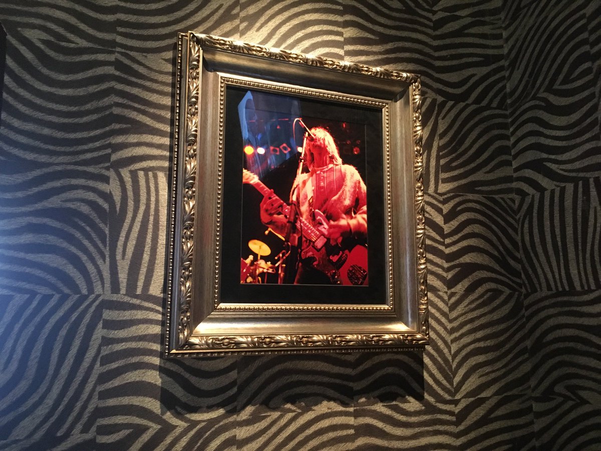 JacobSolarek1's tweet photo. Little bit of #StreetArt in Norway and #Nirvana’s gallery from Hard Rock Cafe Oslo https://t.co/Swba62aIds