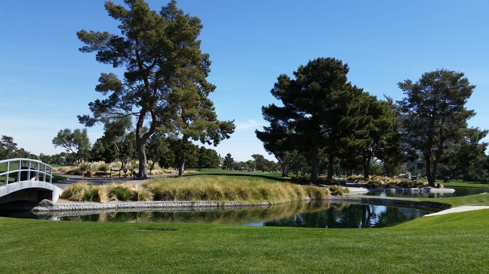 Las Vegas Country Club Golf tweet media