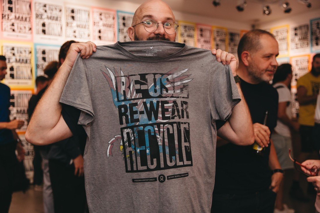 oxfamgb's tweet photo. Thank you to everyone who attended the @anthonyburrill and @jealous_gallery screenprinting event this weekend. It was a blast and here are some beautiful photos of how it went 👇
#SecondHandSeptember Photos: @DunjaOpalko https://t.co/xeXRpWHfpJ