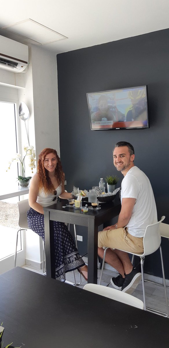 Arepados's tweet photo. Turistas disfrutando de #lasmejoresarepasenaruba #aruba en #arepados #secomebuenoysabroso @ArubaToerisme @ArubaTourismUK https://t.co/zrzK7RoUZj