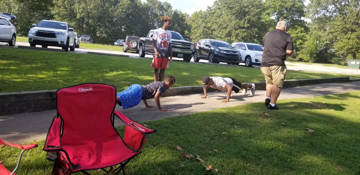 TeamSwish2022's tweet photo. This is what happens when basketball players think they r even better in cornhole. Stay in your lane. 
#75pushups https://t.co/aJxEse273X