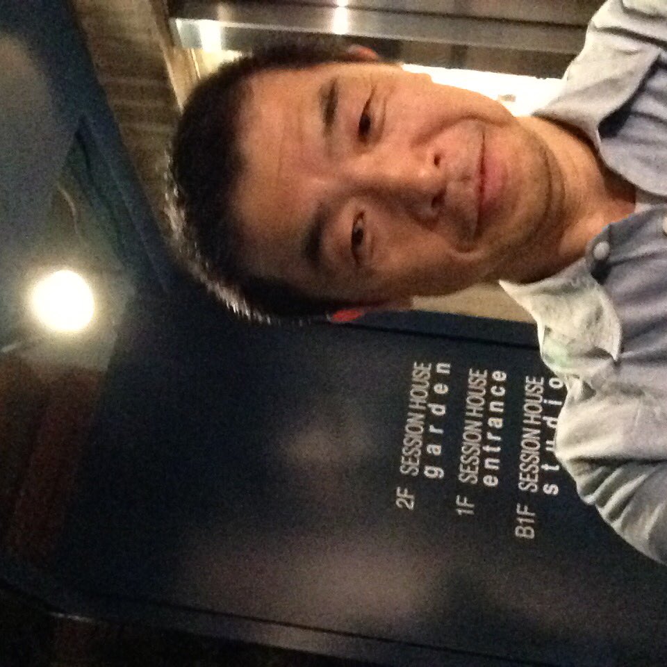 arakiyasuhiro's tweet image. 久しぶりのセッションハウス松本大樹クラス。
終わってセルフィー撮ったら顔に歳が張り付いてた。(笑)
いや〜しかし楽しい！

#セッションハウス 
#sessionhouse