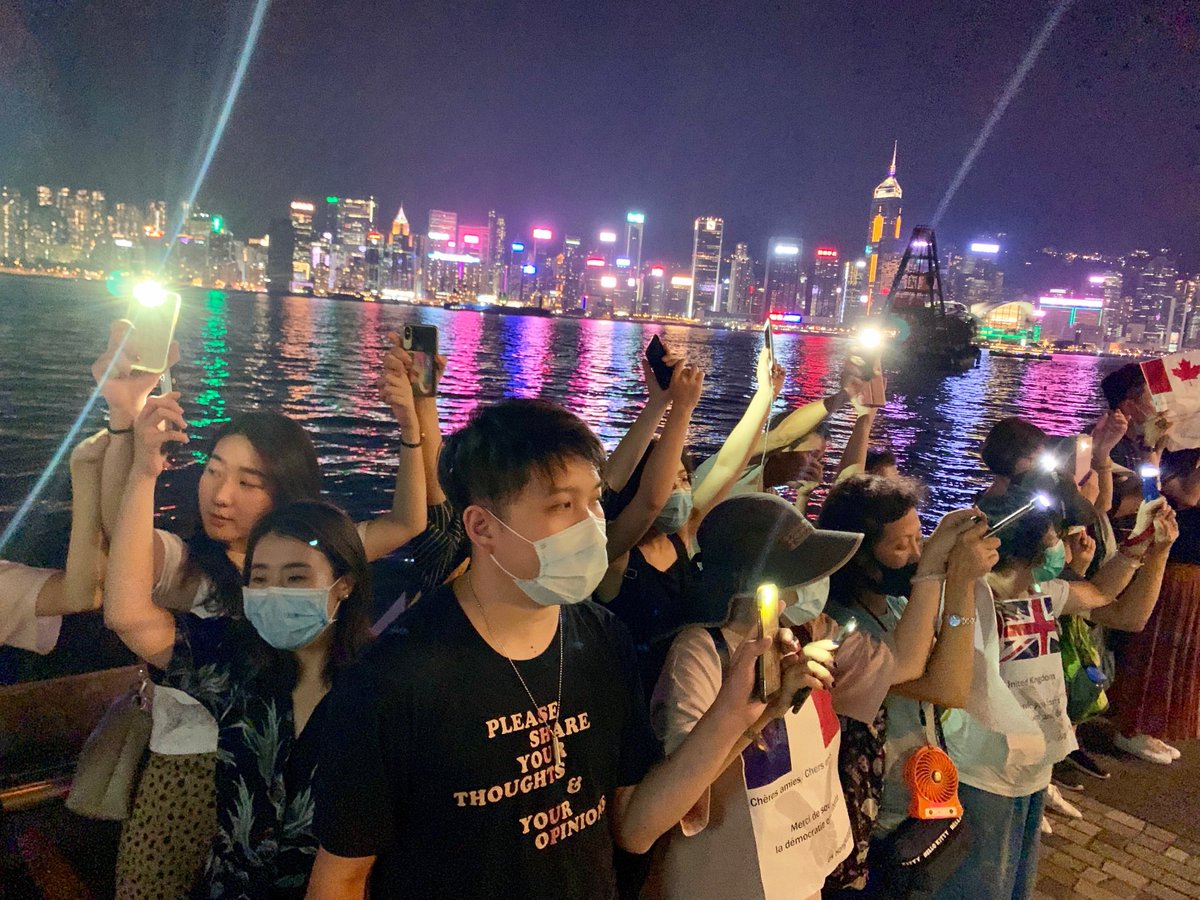 Sophiemcneill's tweet photo. Hope our @4corners helps Australians pay more urgent attention to what's happening in #HongKong. Thanks to so many amazing brave Hong Kongers for speaking out - Tom, Yoyo, Gotham, Richard, @hkjohnsonyeung @joshuawongcf and to @limlouisa &amp; @kevinkfyam for their insightful analysis https://t.co/av4R2scNwM