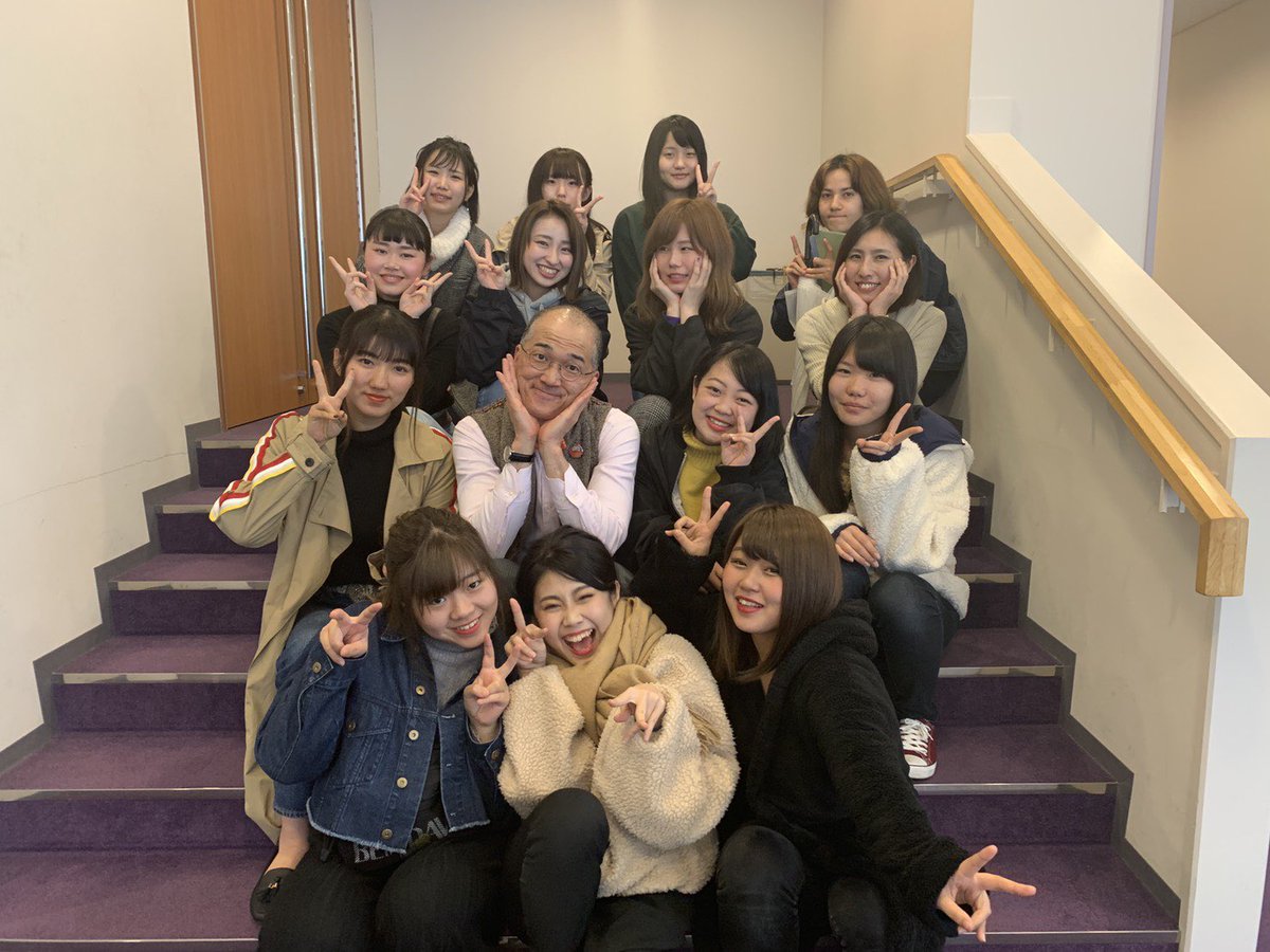 1Mi113yu's tweet photo. やらないとあかん仕事はたんまりのこってる、でも目の前の楽しさに負けていつも後回し、そろそろ仕事人間にならないとあかんのになかなかなれない☹️
学生気分が抜けない。戻りた~い😂 https://t.co/cGvJ3KTf9r