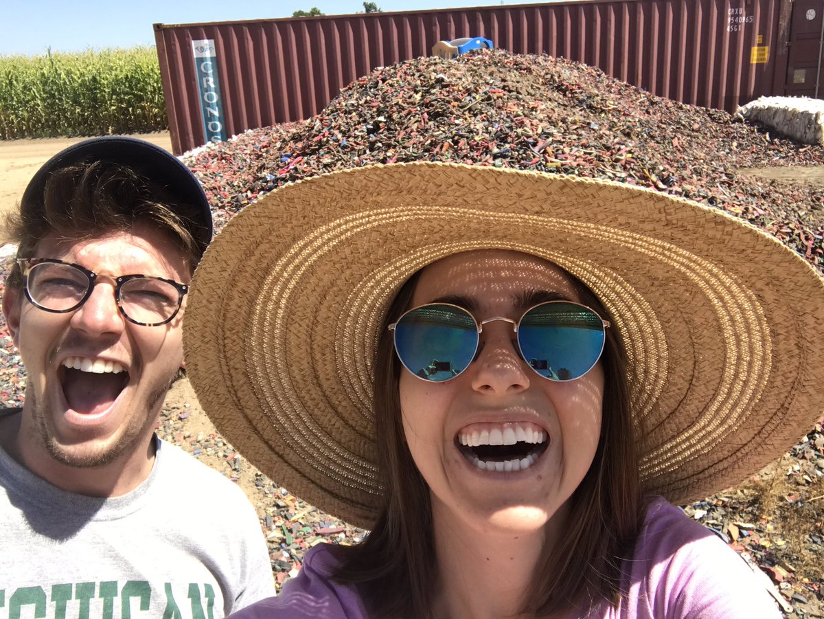 Colliciatrippin's tweet photo. A world in order #deathtoCrocs Miller Farms, CO https://t.co/n5JfXjFYui