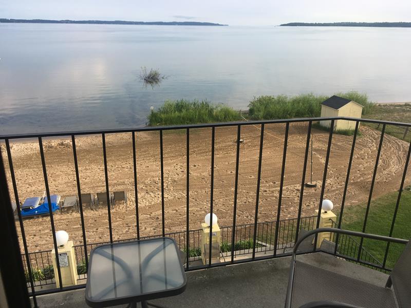 doreenmonahan's tweet photo. I’m a finalist in Pointes North Beachfront Resort Hotel’s Story Contest. Help me rally votes! https://t.co/XtS5HbwE1v @pointesnorth https://t.co/KU0M3nFurf