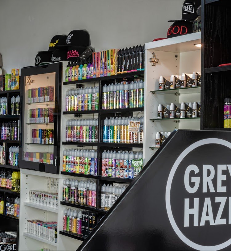 vapouround's tweet photo. #shopcheck - Some shops have truly cemented themselves in vape history. #greyhazenotts is one of them. It has always been loved for its great selection of products and some of the most knowledgable staff out there. Always worth a visit! 😍
#vapouround #vapeblog #vapefam https://t.co/iIMgGXGlkK