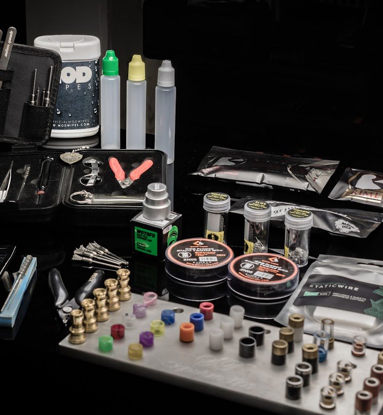 vapouround's tweet photo. #shopcheck - Some shops have truly cemented themselves in vape history. #greyhazenotts is one of them. It has always been loved for its great selection of products and some of the most knowledgable staff out there. Always worth a visit! 😍
#vapouround #vapeblog #vapefam https://t.co/iIMgGXGlkK