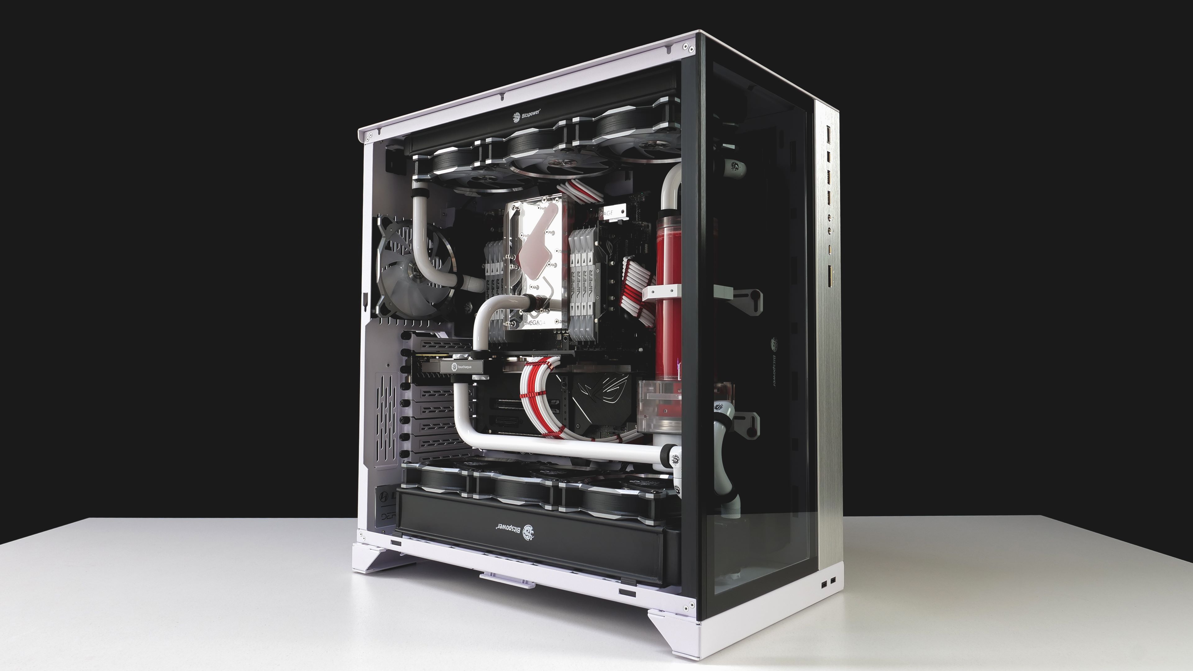 Lian Li Global Red And White Makes Everything Alright Built In A O11 Dynamic Xl By Ggf Watch His Overview T Co Rbqzxej8rn Purchase Links Black T Co Lbwp6rxmbq White T Co Ehrzvjuiyj T Co Abw9zf9zgr