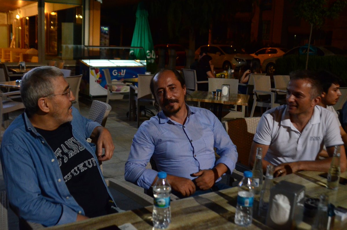 2. Dergi Çalıştayı'nda neler paylaşıldı göz atalım :)

30 Ağustos'ta Denizli'ye teşrif eden GSB Daire Başkanı sayın <a href="/ACemilBedir/">Ahmet Cemil Bedir</a>, kıymetli moderatörlerimiz ve katılımcılarımızla hasbihal ettik, ânı paylaşıp anı bıraktık ömürlerimize.