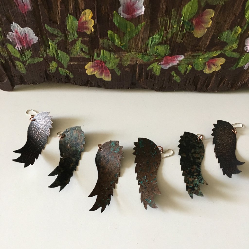 EarWings by SMILES. studiodimaredesigns.wordpress.com/2019/09/02/ear…