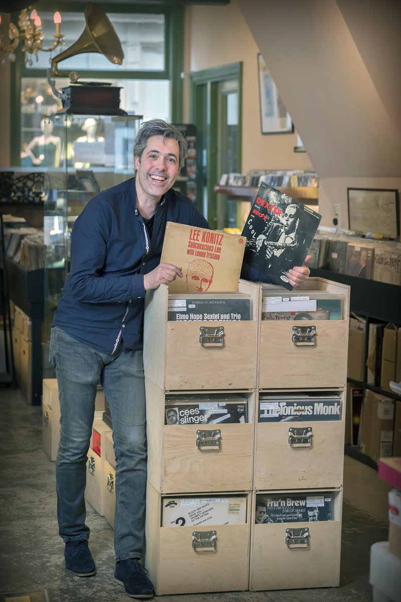 Bruno Truyens stelt zeldzame platen en platenhoezen tentoon dlvr.it/RCKdG4