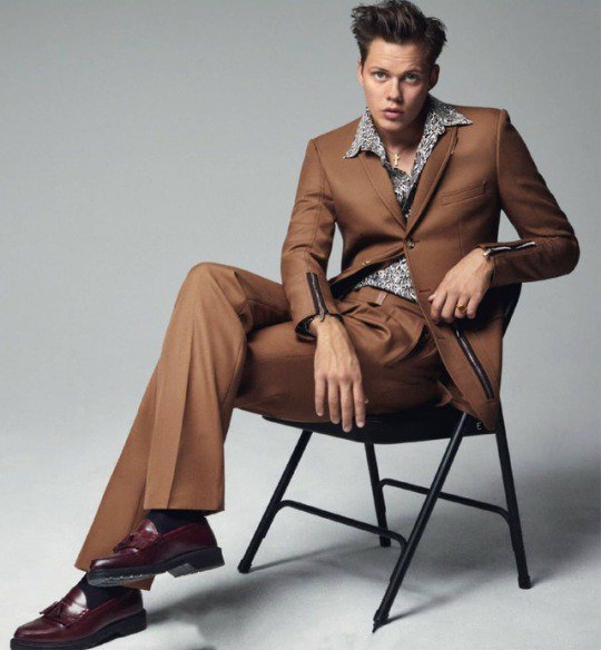 bskarsgardfiles's tweet photo. 📷 | #BillSkarsgård for Esquire Singapore September 2019. Photographed by Michael Schwartz. https://t.co/wkv9zVLqHA