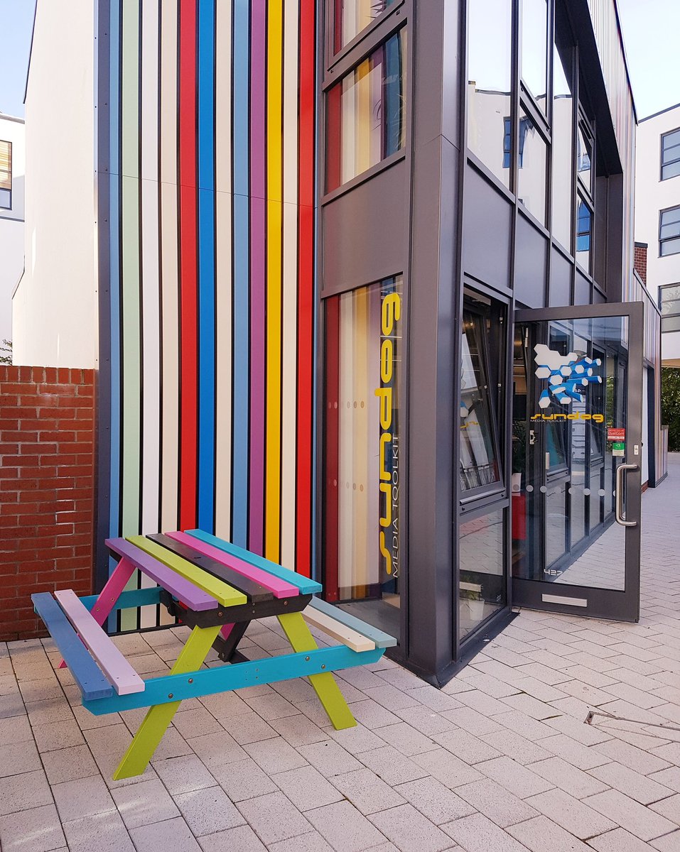We have a new stripey bench outside our stripey building made by our very own team <a href="/SundogMT/">Sundog Media Toolkit</a> #teambuilding