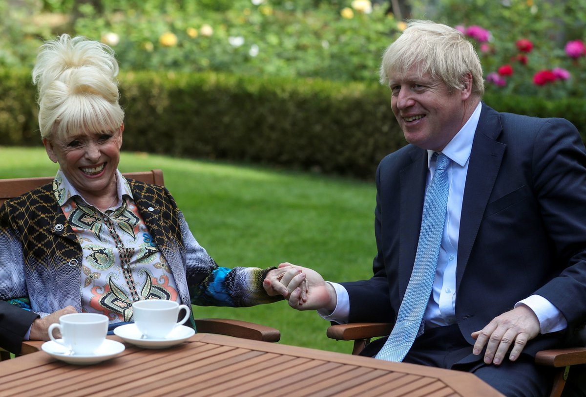 Barbara Windsor Warmly Received Prime Minister Tea Boris Johnson Discussing Dementia Kiss Meeting Itv News Scoopnest