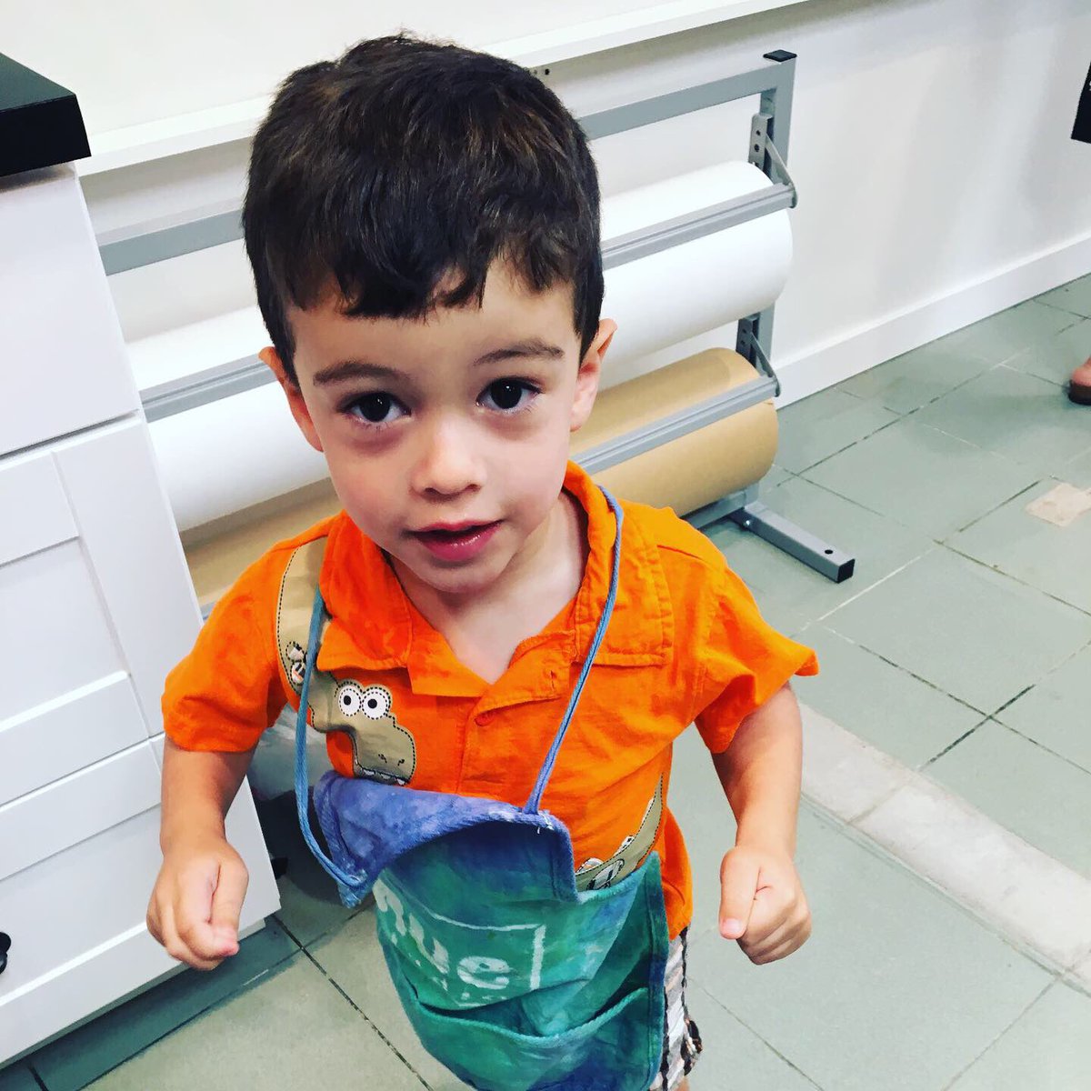metadatachick's tweet image. #SundayFunday afternoons are for families, making, creating and unplugging. #tiedye #familyproject