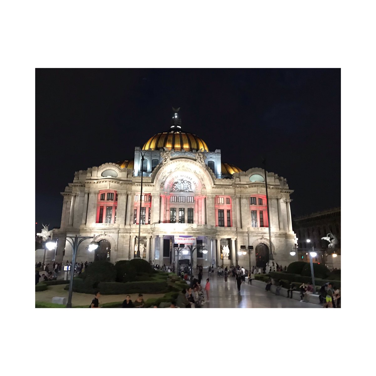 nadyzvell's tweet photo. Noches de mi ciudad #monumentos #CDMX #ciudaddemexico #mexicodenoche #goodnight #artquitectura #hermoso #FelizSemana https://t.co/y3KchoMNcT