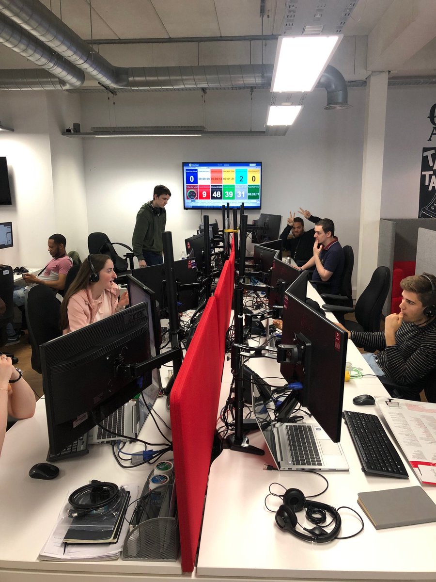 TTech_UK's tweet photo. Annnnnd we're in! Really excited to be in our new office in Angel... more updates to come soon! π#ExcitingTimes #TTHQ #MondayMoving #MondayMotivation https://t.co/cDEyjVvbMO