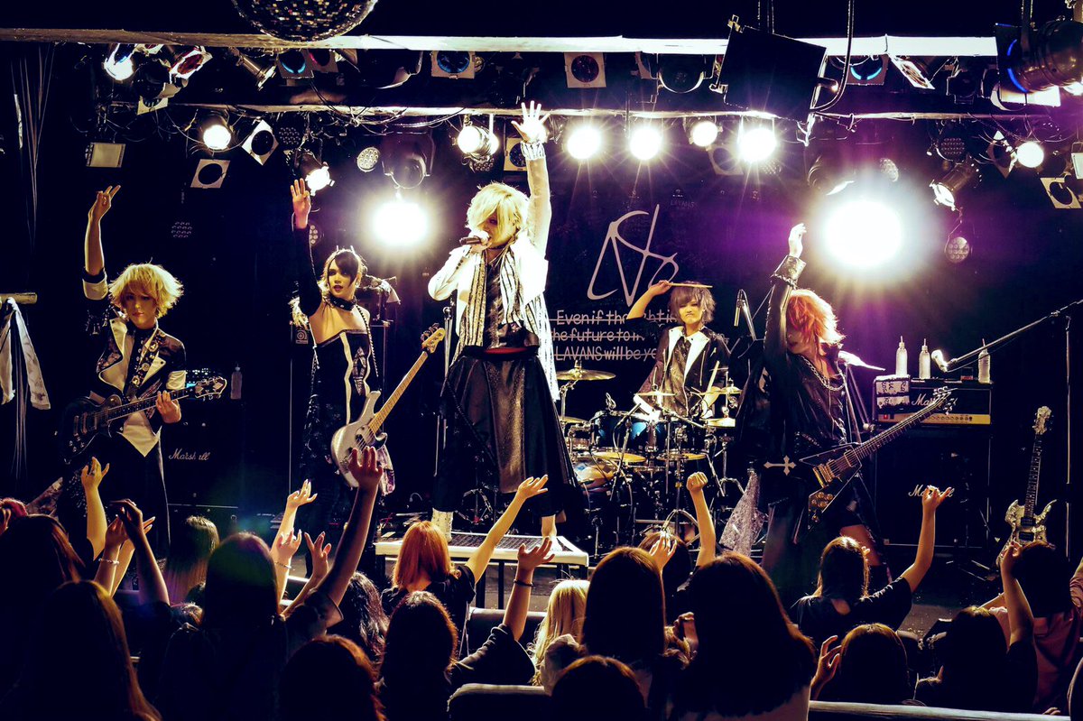 LAVANS_shion's tweet photo. こんなに惹かれ合い生きてきた
大切な仲間だからこそ
この別れもきっと大切だとそう思えるから

ENDLESS / LAVANS https://t.co/WRGuVXbDfc