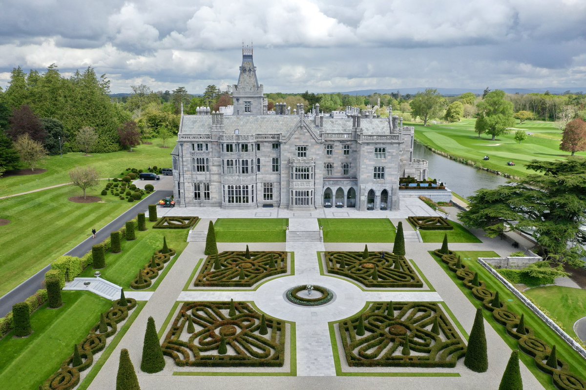 NoLayingUp's tweet photo. NLU Podcast, Episode 244: Ireland Golf Trip, Part I

We touch on the Ireland golf scene, the best Guinness, and a wide variety of courses:

-Doolin Pitch ‘n Putt
-Doonbeg
-Lahinch
-Adare Manor
-Ballybunion
-Dooks

Apple: https://t.co/bVYQYQwENa https://t.co/v60gK0JEQZ