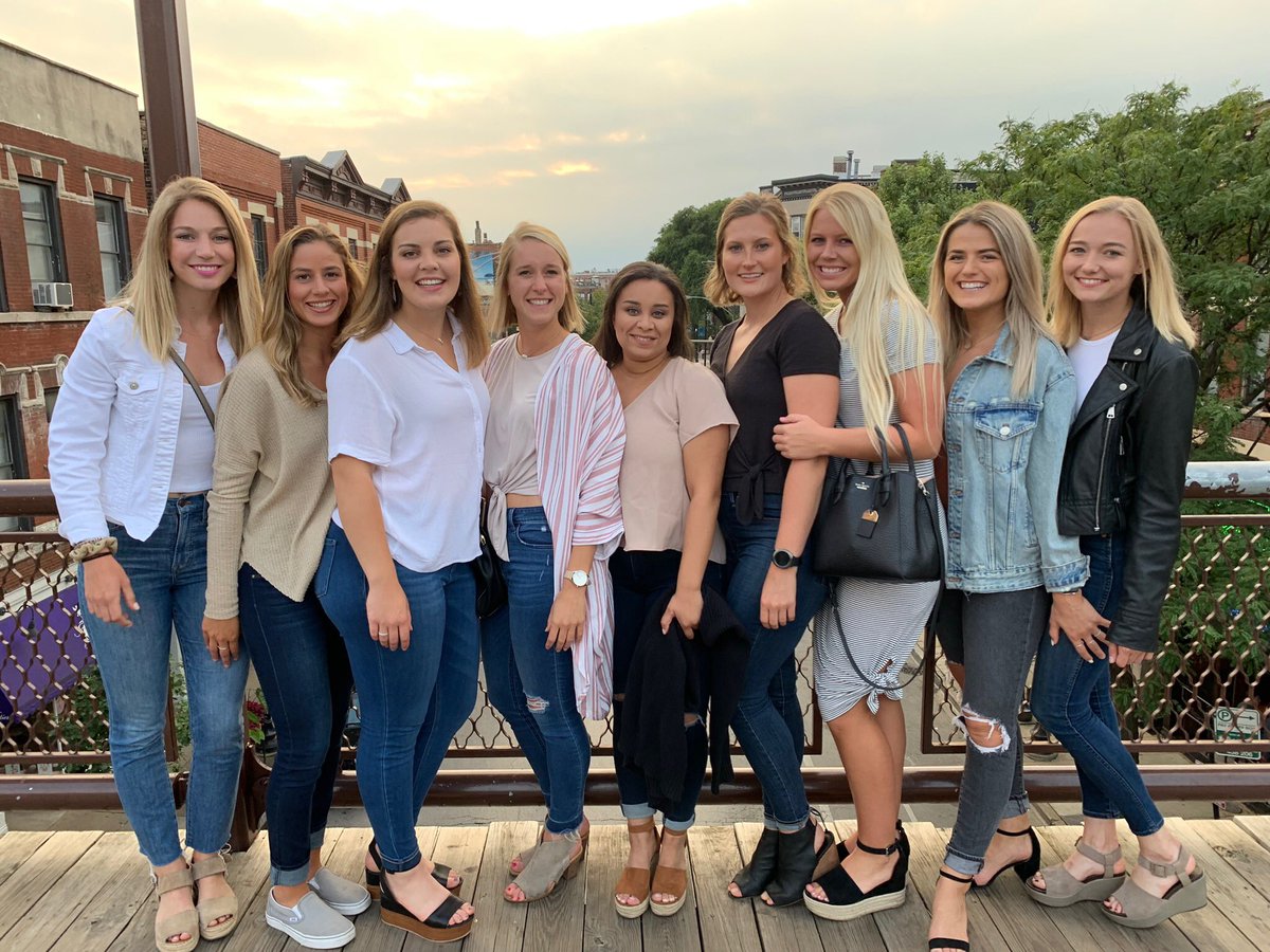 DrakeWSoccer's tweet photo. Love to see our alums spending time together 💕 https://t.co/IbIPZfnc1O