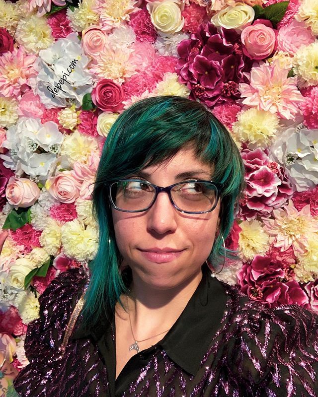 depepi's tweet photo. Tbt to: flowers 😍 Flowers and colors make me happy 🌸😊 #greenhaircolor #stylishwriter #amwritingfantasy #amwriting #projectcomingsoon #hermanestyblogs #wordpressblog https://t.co/rBRIFLdj3m https://t.co/tysHUXLFw3