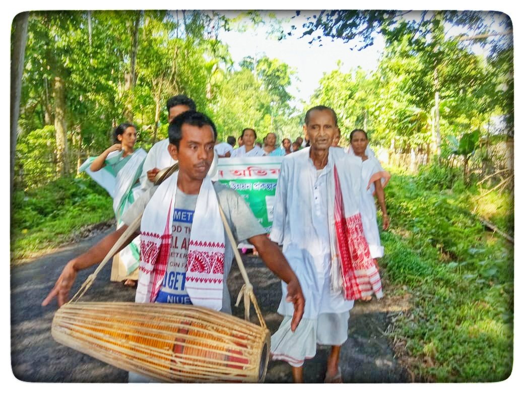 PoshanSiv's tweet image. &quot; Prabhat Faree&quot; an essential part of the POSHAN Maah. With beautiful landscape at the dawn, the event was organised under ICDS Project, Amguri. @MinistryWCD  @PMOIndia @POSHAN_Official  @PoshanAssam  @smritiirani  @UNICEFIndia @PhukanGitashree @Sajjan95