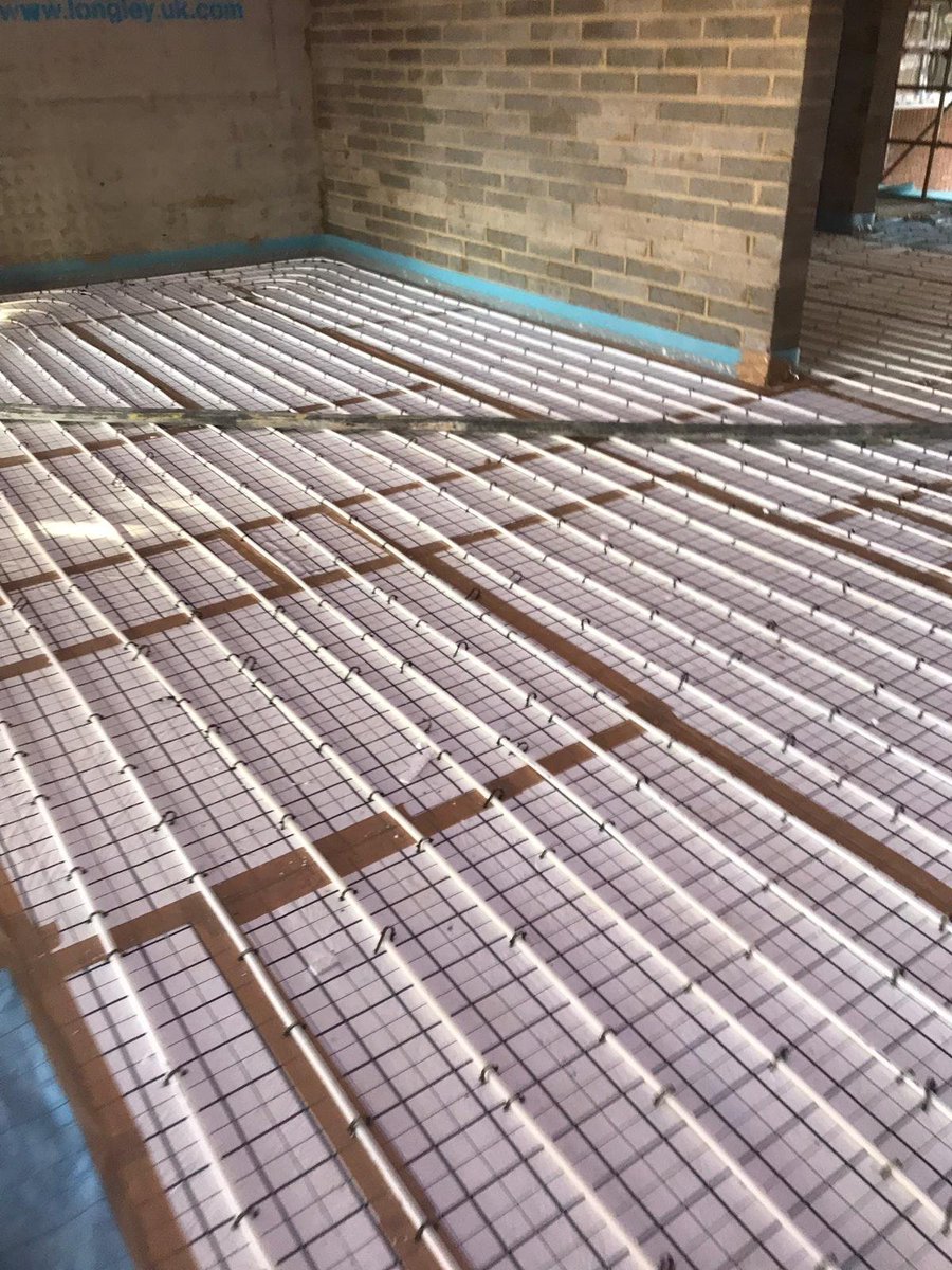 dragon_heating's tweet photo. This is our 3rd Care home which we have completed.
The project is in Bicester, Oxford.
We completed this on Friday.
Our team has completed approx 3,500m2 of Underfloor heating &amp; screed.😍
#welldone #team #Dragoninstallers #Screeders #carehome #jobdone #complete https://t.co/Cg1PWDnyqK