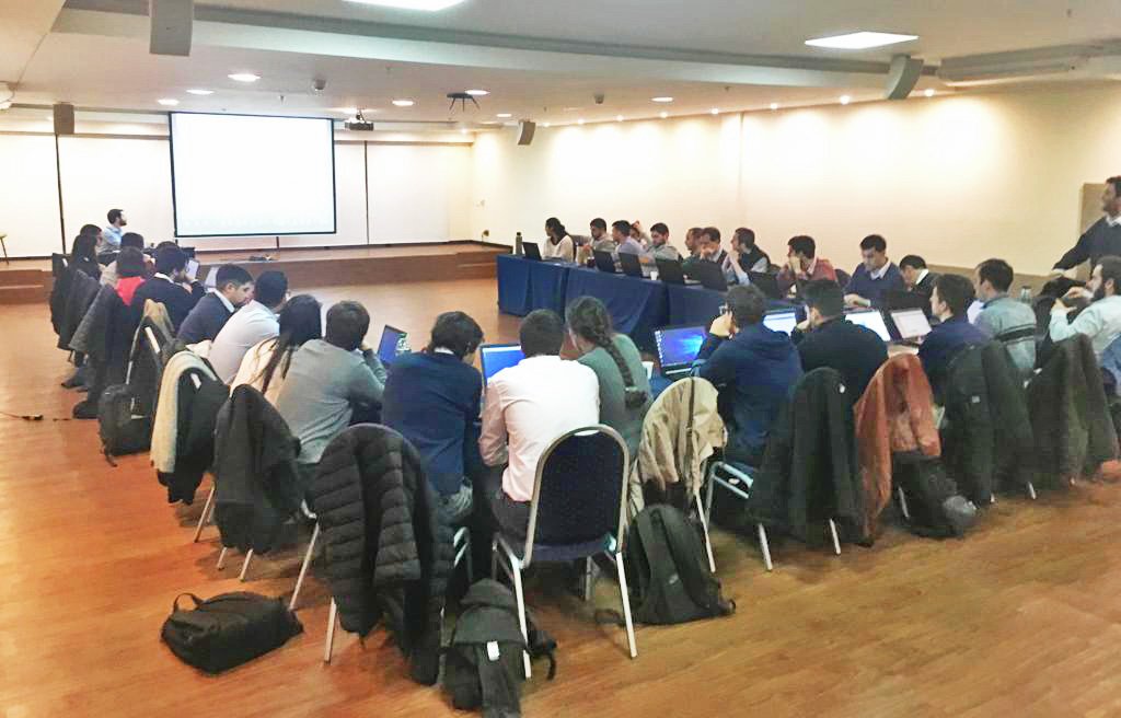 UrudataSoftware's tweet image. Tomando lo mejor de las apps y la web: Construyendo Progressive Web Apps. Compartimos las imágenes de lo que fue el Workshop sobre PWA a cargo de @Nacho_1493  nuestro gerente de fabrica. #workshop #urudatasoftware #pwa