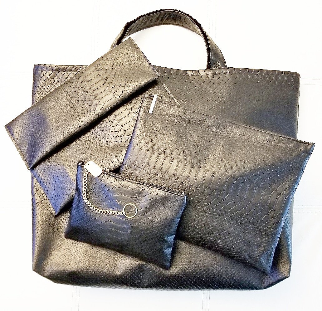 MRMCollection's tweet photo. Happy Holiday Savings! Get the best offer of the Season NOW. The BIG Special ends at 2PM, EST. Happy Shopping! ~ https://t.co/cnskdKH3XJ
#TheMRMCollection #MRM #FallInLoveWithMRM #Fashion #Style #Travel #ShopSmall #Shop #Gift #LaborDay #Summer https://t.co/QGViSTk44f