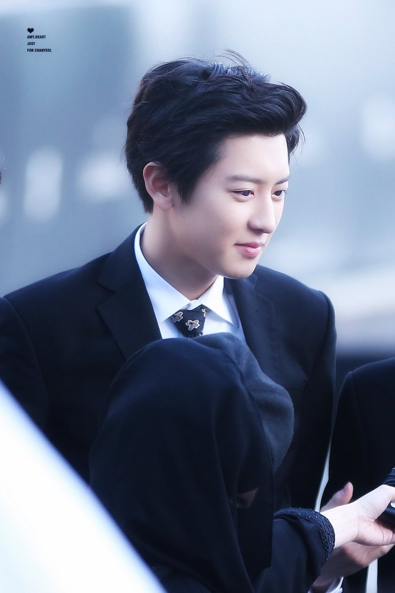 chanyeol pics tweet media