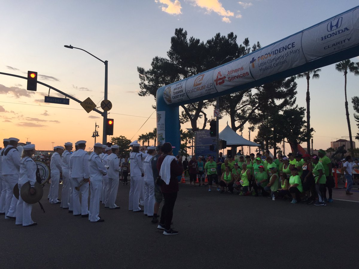 Julessohn's tweet photo. Wishing everyone a safe and happy #LaborDay #LAFleetWeek #Shoutout and good luck to all the #ConquerTheBridge runners! #sanpedro https://t.co/Vj1JaEFZVM