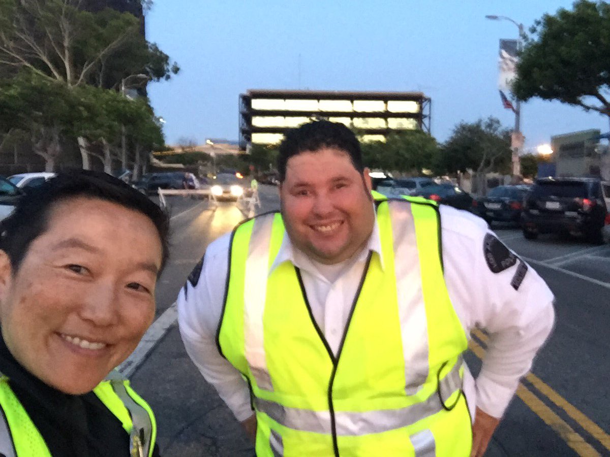 Julessohn's tweet photo. Wishing everyone a safe and happy #LaborDay #LAFleetWeek #Shoutout and good luck to all the #ConquerTheBridge runners! #sanpedro https://t.co/Vj1JaEFZVM