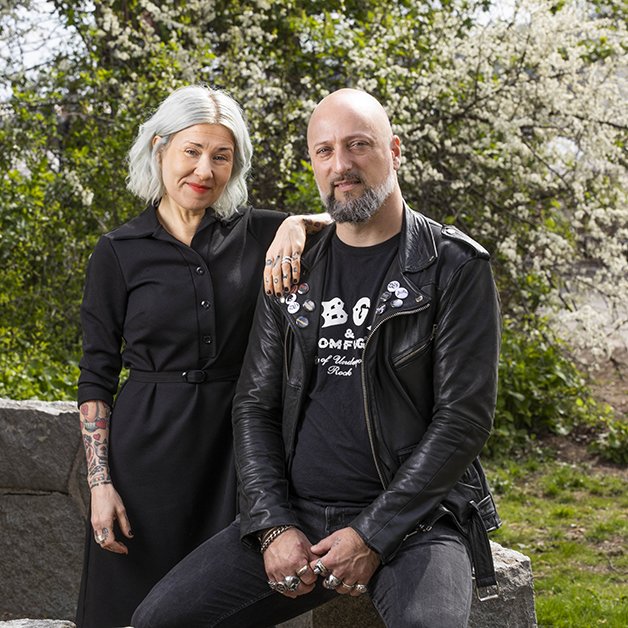 – Vi måste förstå hur eleverna tänker för att kunna undervisa. Vi måste våga fråga dem om saker som berör.
<a href="/visesiskolan/">Malin Larsson</a> <a href="/MatteTommy/">Tommy Lucassi</a> om sin bok #vässaundervisningen 

gothiafortbildning.se/artiklar/skola…