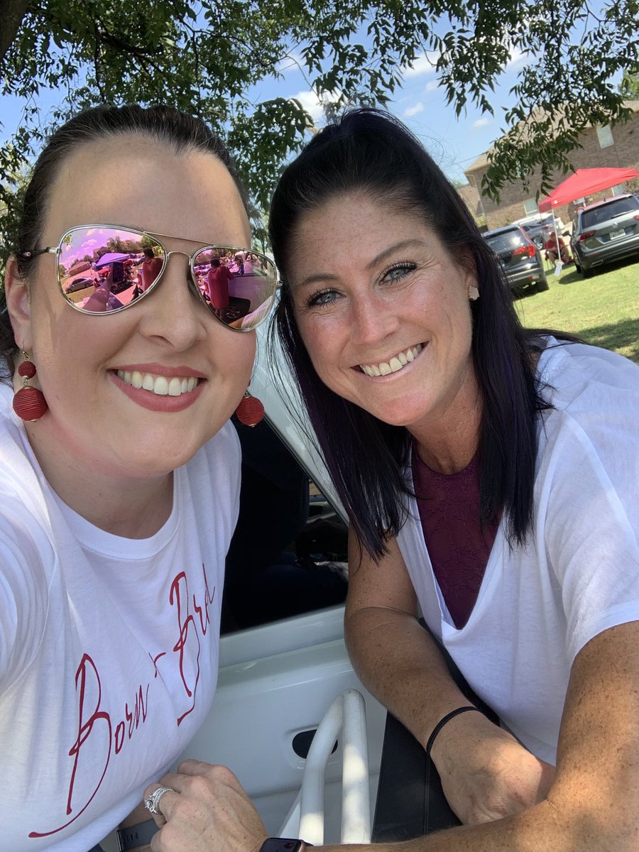 MissyShip's tweet photo. What an awesome weekend with @Jamies4OU  However, she may never come stay with me again 🤣#fireball #drunkhusband #ougameday #justonemore https://t.co/fRBF3hGRbt