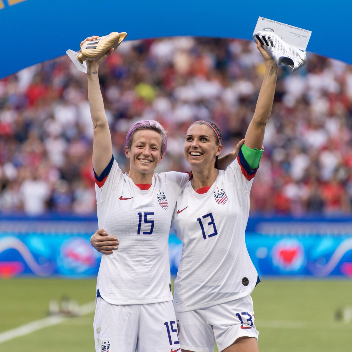 USWNT's tweet photo. #TheBest kind of morning news. 

@mPinoe and @alexmorgan13 have been named finalists for the FIFA Women’s Player of the Year Award and Jill Ellis for FIFA Women’s Coach of the Year! 🇺🇸 Winners will be revealed on Sept. 23! https://t.co/Twe0tfXcig