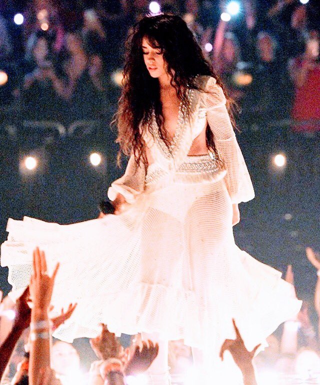 Marlovescamila7's tweet photo. @Camila_Cabello patiently waiting for the next days to be over so I can finnally hear the fucking song #CC2isComing
#RomanceIsComing https://t.co/AxL3iBbXQo