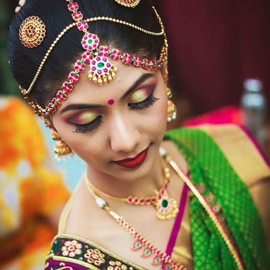 UtsavFashion's tweet photo. With a handloom saree adorned with jewels, the South Indian Bride looks no less than an angel!
Find stunning jewellery pieces and wedding wear on our website: https://t.co/NiWrj7mLJw
Image Courtesy: Pinterest
#beyondutsavfashion #ModernYetRooted #CelebrateTheIndianExperience https://t.co/zDsErdY02T