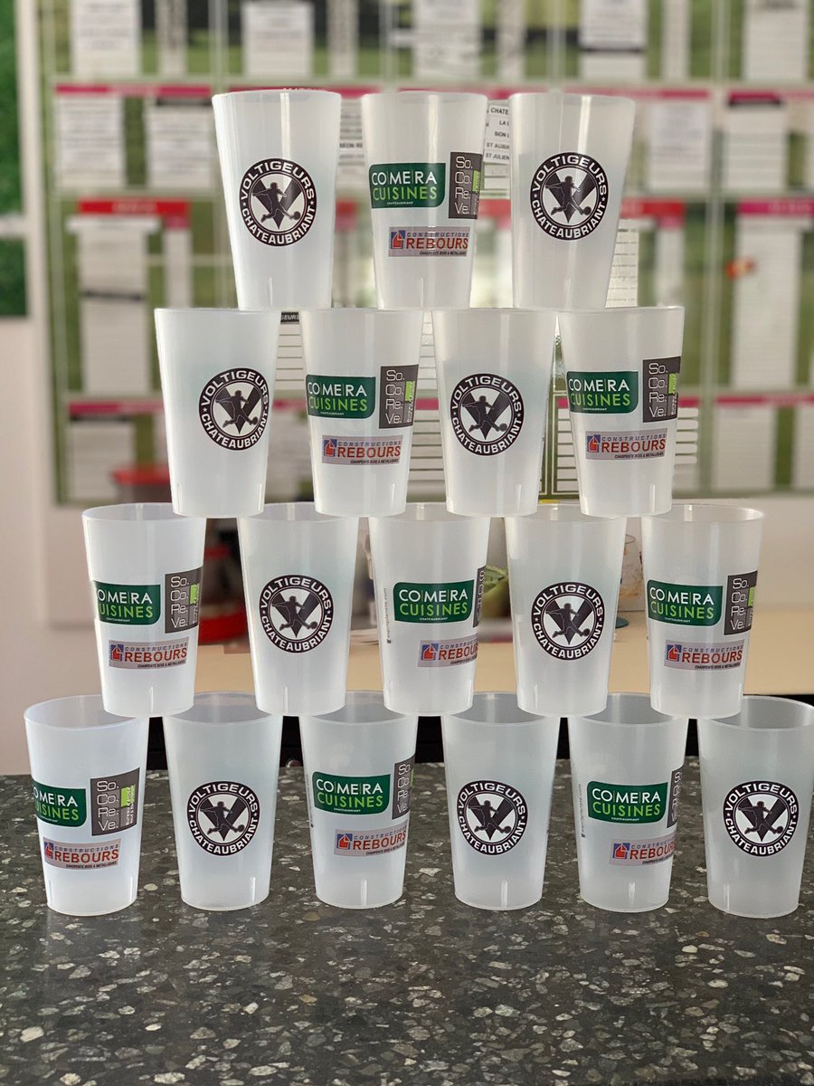 Voltigeurs1907's tweet photo. ♻️♻️ Les Voltigeurs se mettent au vert ♻️♻️
➡️ Cette année les Voltigeurs vous accueilleront sur l’ensemble de ces événements avec des « Eco-cup » 💥
🤝 Merci à nos partenaires 👏
📲 SoCoReVe
📲 Construction Rebours
📲 Comera Cuisines
#TeamVoltigeurs #OnLike #OnPartage https://t.co/mHfI1UVcrn
