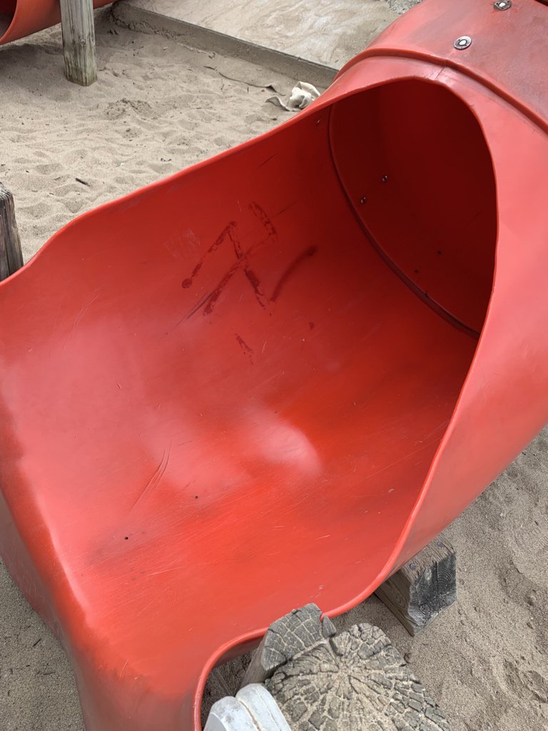 Aaron Wenner (@awenner) on Twitter photo A beautiful Labour Day spent watching the air show; but also spotting swastikas at #bathurstQuay. Chilling. <a href="/cityoftoronto/">City of Toronto 🇨🇦</a> A beautiful Labour Day spent watching the air show; but also spotting swastikas at #bathurstQuay. Chilling. <a href="/cityoftoronto/">City of Toronto 🇨🇦</a>