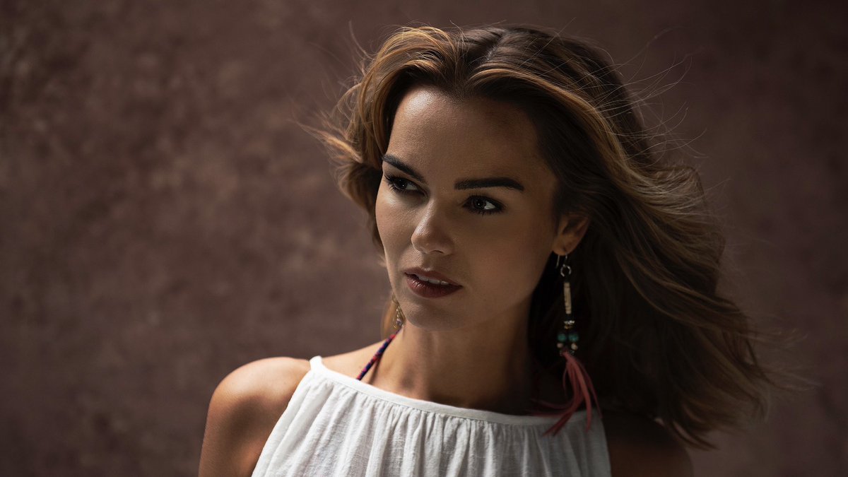 TabithaJK's tweet photo. #OrganicSeptember
Working with nature, not against it.
Organic farming encourages wildlife and cuts the use of pesticides and antibiotics. @SoilAssociation
Organic Nomad created with organic make-up @rmsbeauty hair style and products @TabithaJK #obww https://t.co/kmu2XlcEiz