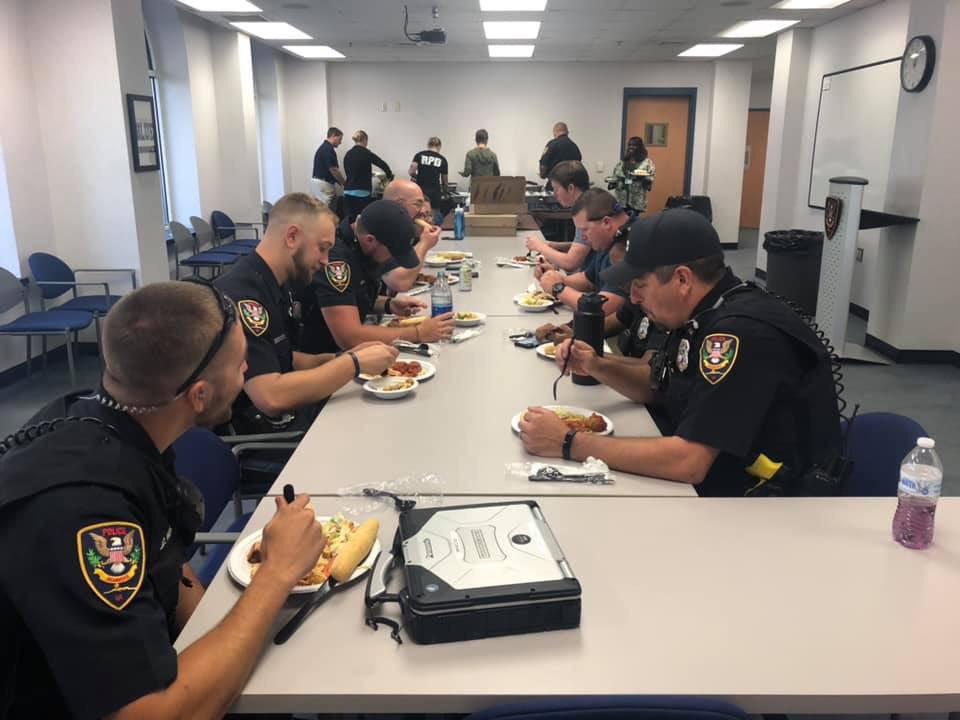 Roanoke Police On Twitter A Huge Thank You To Olive Garden For